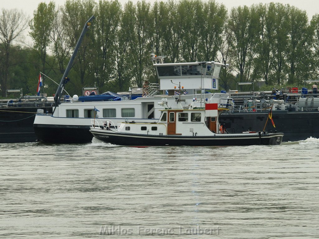 Schiffs Havarie bei Godorf  P148.JPG